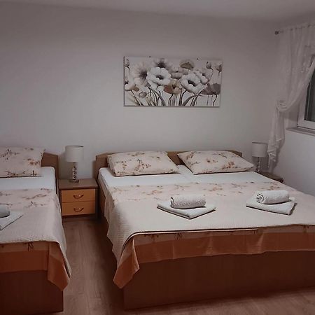Apartment Radalj Kaštela Kültér fotó
