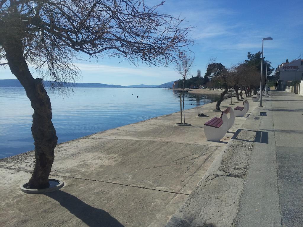 Apartment Radalj Kaštela Kültér fotó