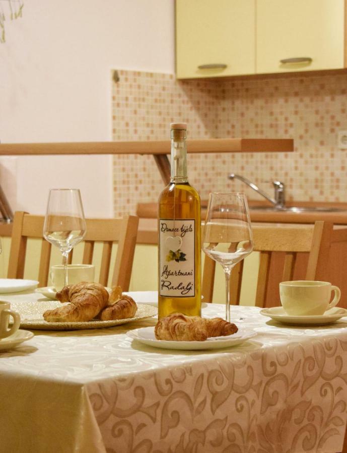 Apartment Radalj Kaštela Kültér fotó